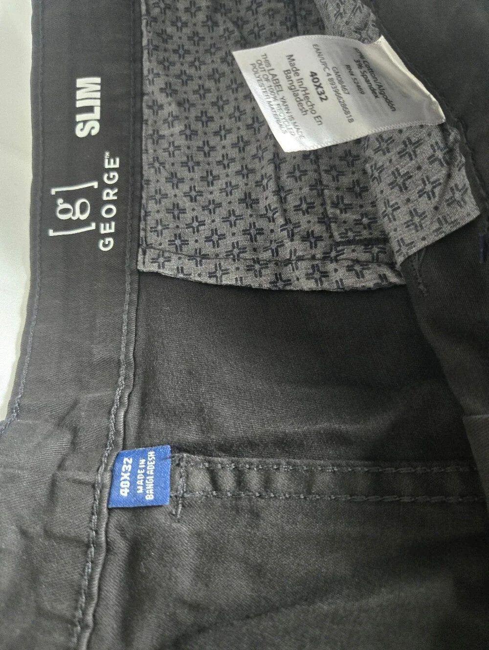Men's Black Straight-Leg Chinos, NEW. Size 40x32